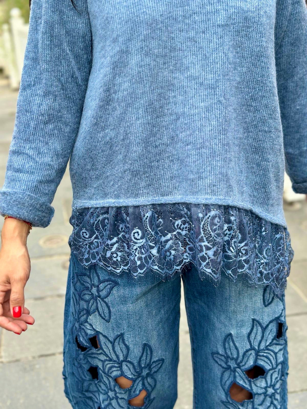 Pull bleu DENTELLA