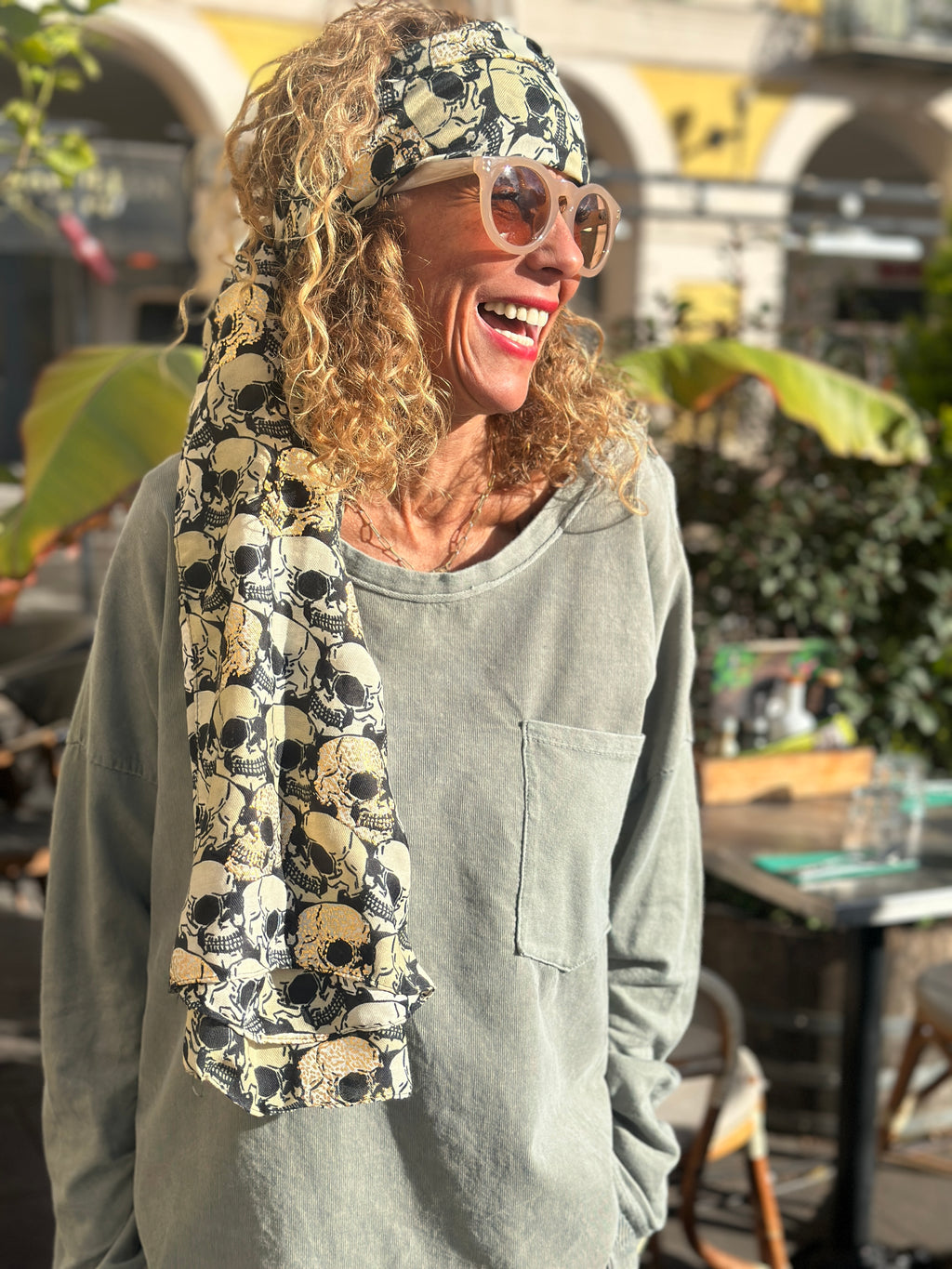Foulard beige/noir SKULL
