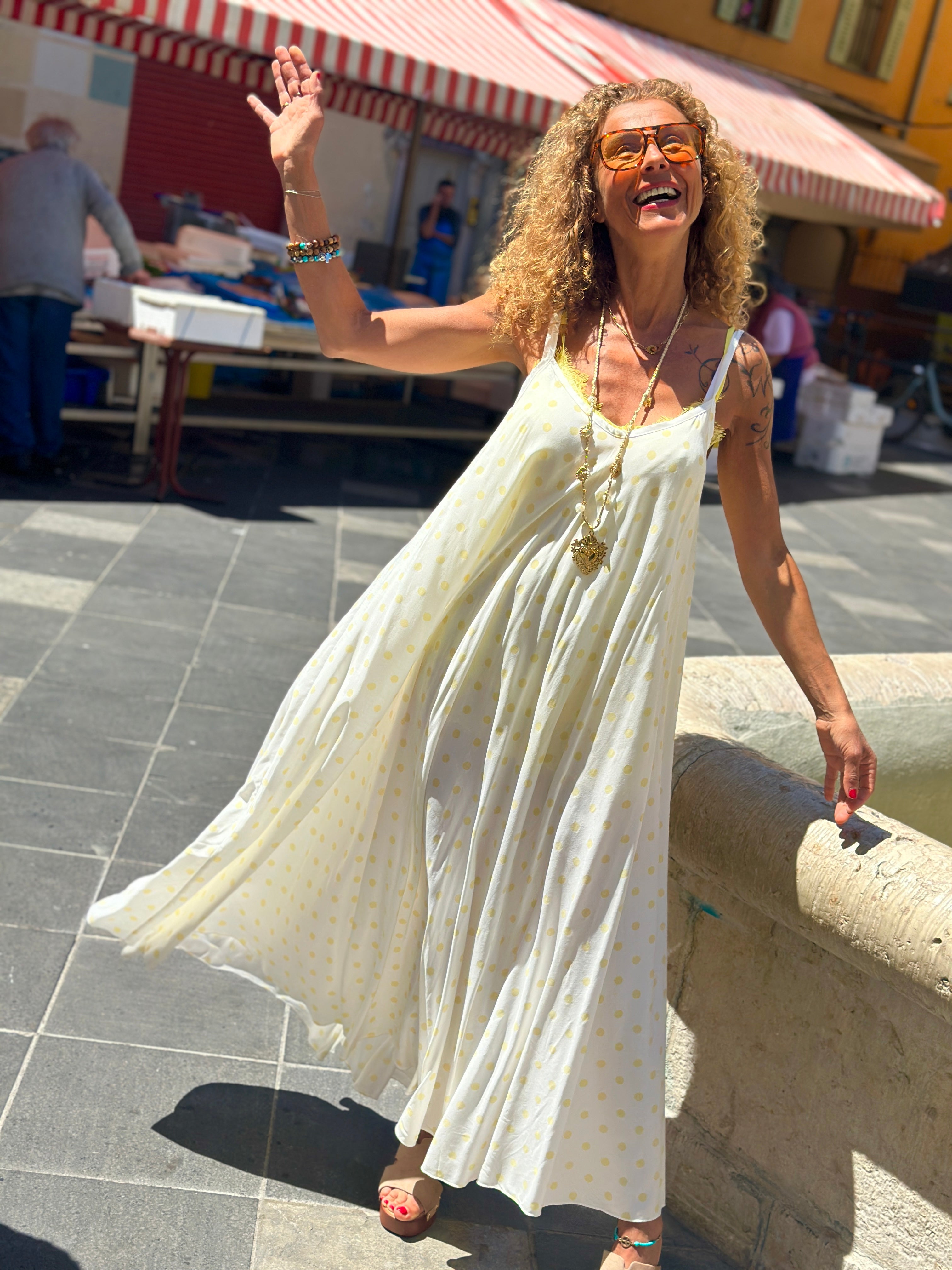 Robe blanche/jaune POIS