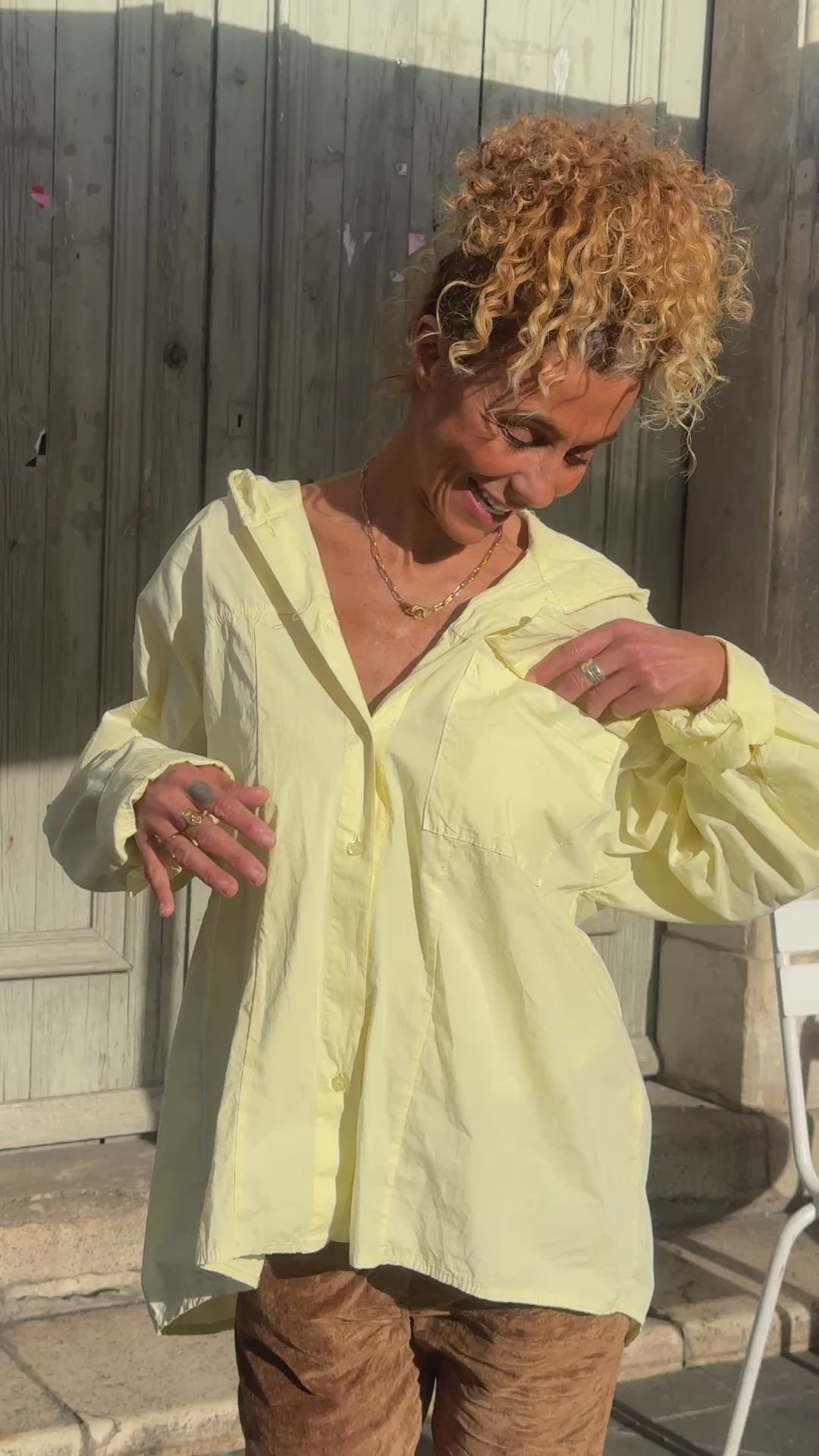 Chemise jaune CAPUCHE BRODEE