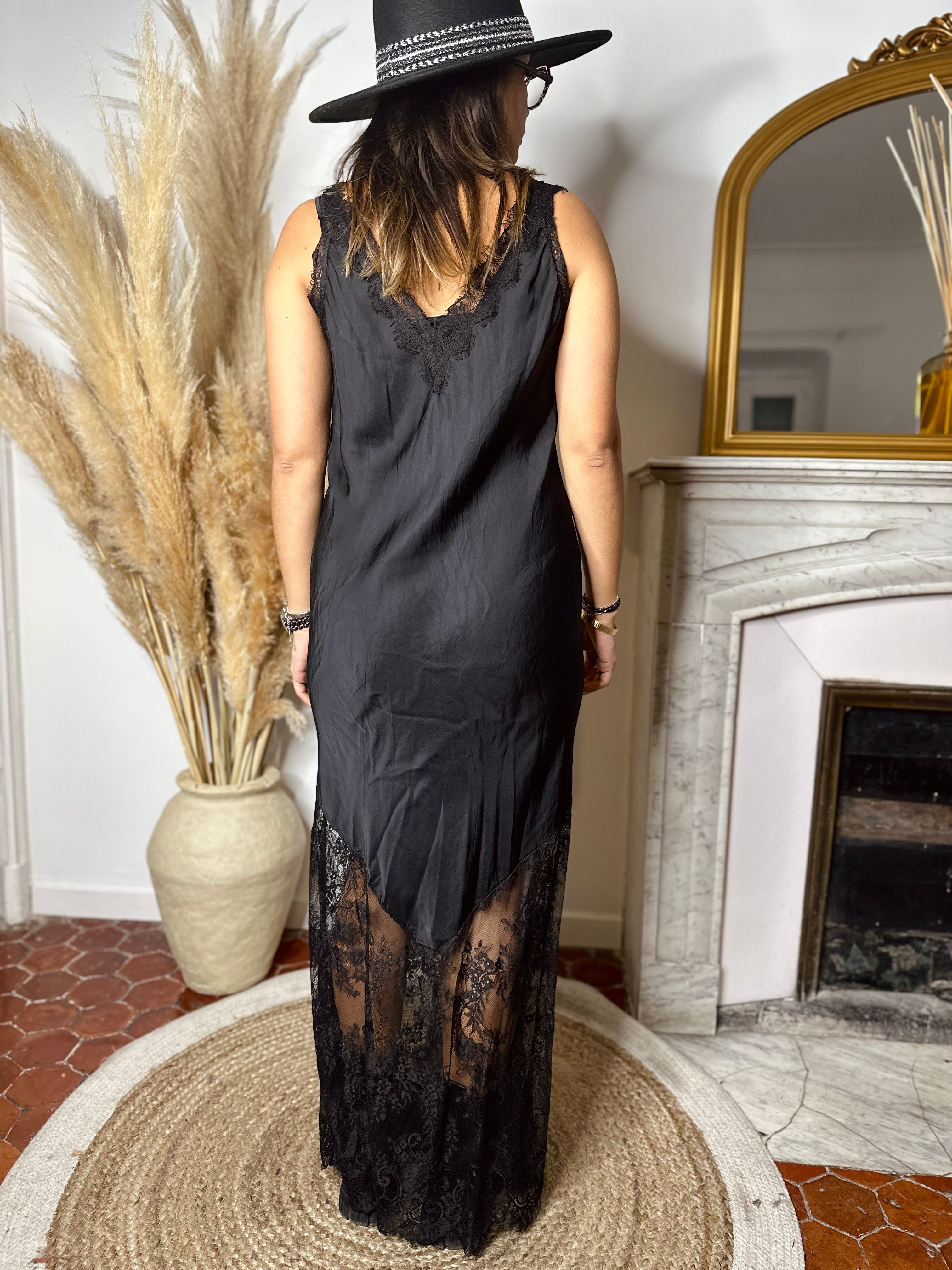 Robe noire CHELSEA